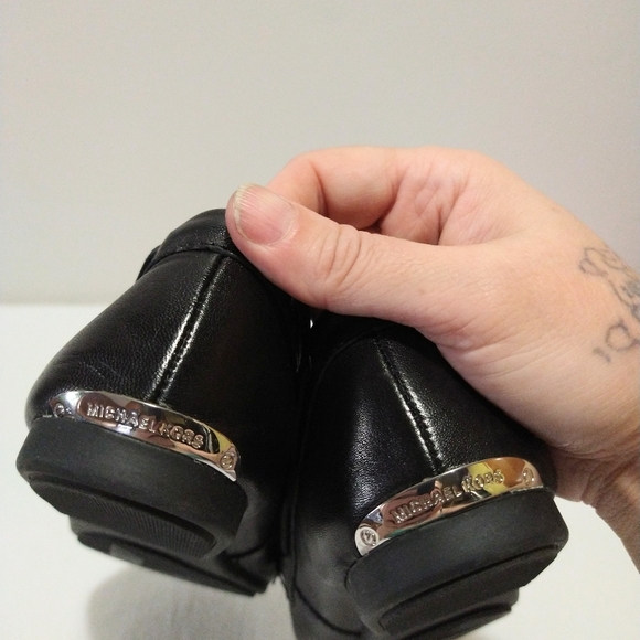 Michael Kors Sutton Leather Moccasin Flats - Picture 11 of 12